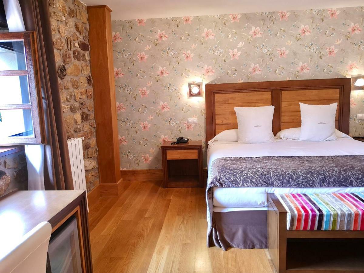Saro Akla Hotel Suites Valles Pasiegos מראה חיצוני תמונה